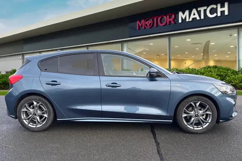 EJ70PVF Ford Focus 1.0T EcoBoost ST-Line Auto Euro 6 (s/s) 5dr Thumbnail #3