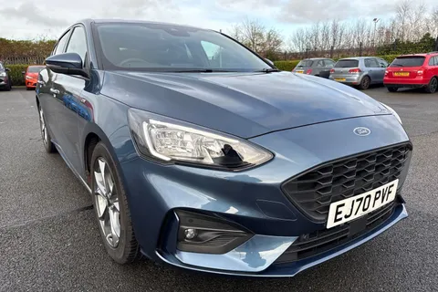 EJ70PVF Ford Focus 1.0T EcoBoost ST-Line Auto Euro 6 (s/s) 5dr Thumbnail #16