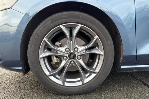 EJ70PVF Ford Focus 1.0T EcoBoost ST-Line Auto Euro 6 (s/s) 5dr Thumbnail #22