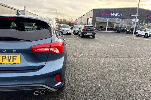 EJ70PVF Ford Focus 1.0T EcoBoost ST-Line Auto Euro 6 (s/s) 5dr Thumbnail #31