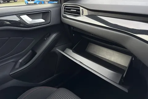 EJ70PVF Ford Focus 1.0T EcoBoost ST-Line Auto Euro 6 (s/s) 5dr Thumbnail #58