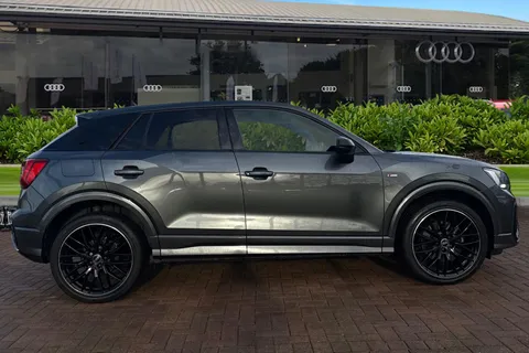 BG22UJX Audi Q2 Black Edition 35 TFSI 150 PS S tronic Thumbnail #4