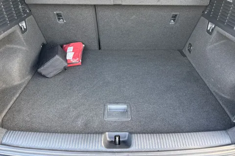 BG22UJX Audi Q2 Black Edition 35 TFSI 150 PS S tronic Thumbnail #7