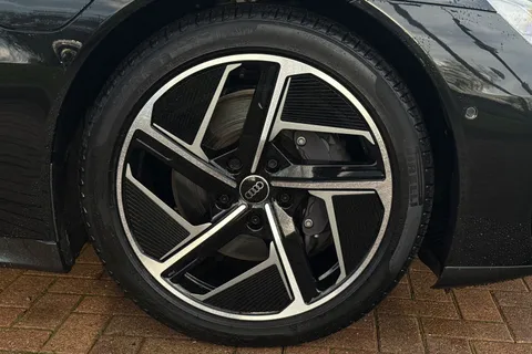 KR73RGY Audi e-tron GT GT  Vorsprung  quattro 350,00 kW Thumbnail #11