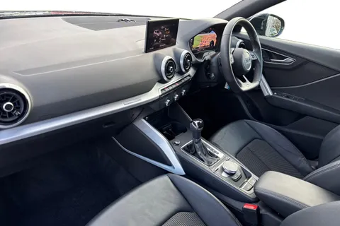 BG22UJX Audi Q2 Black Edition 35 TFSI 150 PS S tronic Thumbnail #15