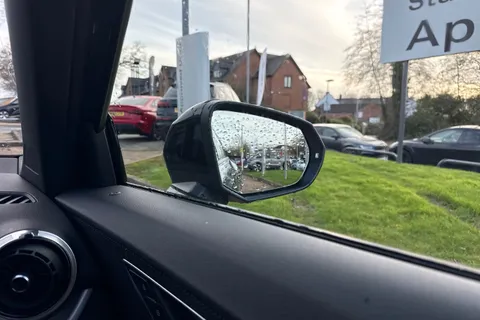 BG22UJX Audi Q2 Black Edition 35 TFSI 150 PS S tronic Thumbnail #21