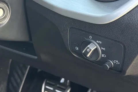 BG22UJX Audi Q2 Black Edition 35 TFSI 150 PS S tronic Thumbnail #45