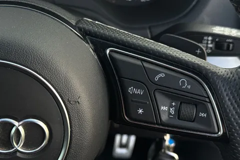 BG22UJX Audi Q2 Black Edition 35 TFSI 150 PS S tronic Thumbnail #49