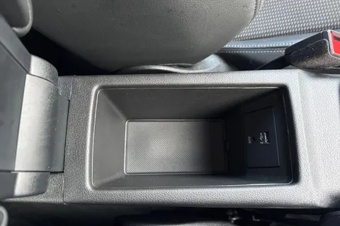 BG22UJX Audi Q2 Black Edition 35 TFSI 150 PS S tronic Thumbnail #60