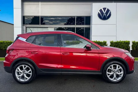 EK74NWY SEAT Arona 1.0 TSI FR DSG Euro 6 (s/s) 5dr Thumbnail #3