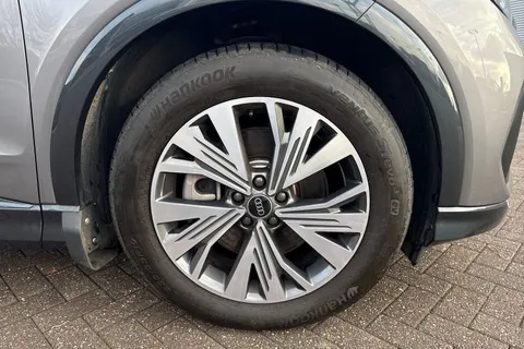 ST24VMZ Audi Q4 e-tron Q4 Sportback Sport 45 e-tron quattro 210,00 kW Thumbnail #10