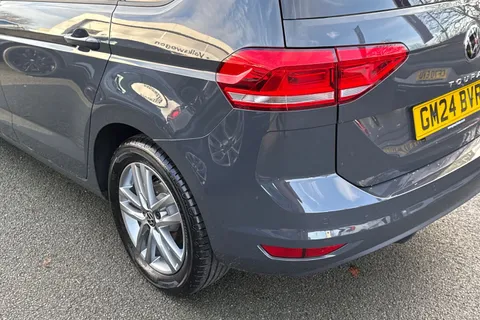 GM24BVR Volkswagen Touran 1.5 TSI EVO Match 5dr DSG | Heated Seats | Pan Roof Thumbnail #7