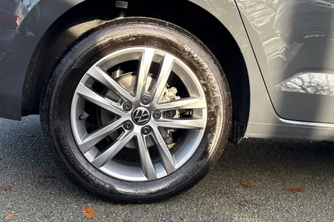 GM24BVR Volkswagen Touran 1.5 TSI EVO Match 5dr DSG | Heated Seats | Pan Roof Thumbnail #10