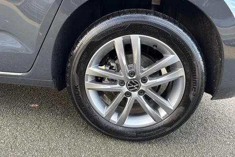 GM24BVR Volkswagen Touran 1.5 TSI EVO Match 5dr DSG | Heated Seats | Pan Roof Thumbnail #11