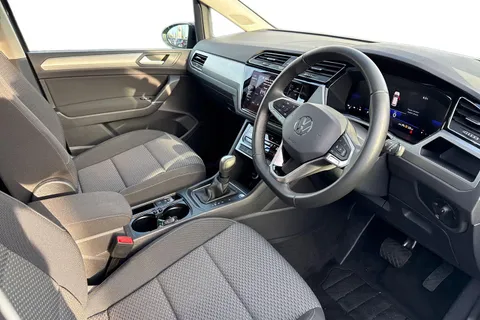 GM24BVR Volkswagen Touran 1.5 TSI EVO Match 5dr DSG | Heated Seats | Pan Roof Thumbnail #13