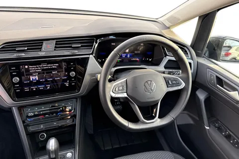 GM24BVR Volkswagen Touran 1.5 TSI EVO Match 5dr DSG | Heated Seats | Pan Roof Thumbnail #17