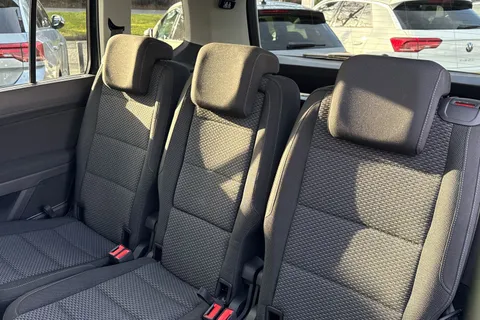 GM24BVR Volkswagen Touran 1.5 TSI EVO Match 5dr DSG | Heated Seats | Pan Roof Thumbnail #18