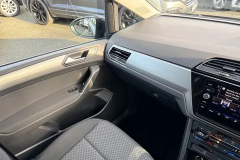 GM24BVR Volkswagen Touran 1.5 TSI EVO Match 5dr DSG | Heated Seats | Pan Roof Thumbnail #19