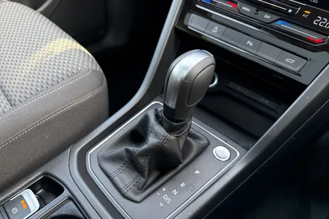 GM24BVR Volkswagen Touran 1.5 TSI EVO Match 5dr DSG | Heated Seats | Pan Roof Thumbnail #22