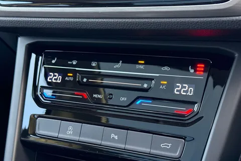 GM24BVR Volkswagen Touran 1.5 TSI EVO Match 5dr DSG | Heated Seats | Pan Roof Thumbnail #32