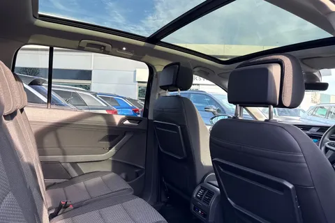 GM24BVR Volkswagen Touran 1.5 TSI EVO Match 5dr DSG | Heated Seats | Pan Roof Thumbnail #34
