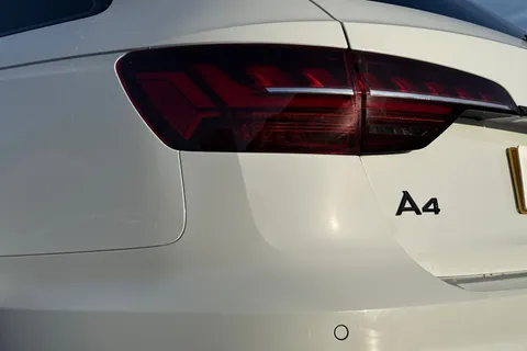 HF71VMD Audi A4 35 TFSI Black Edition 5dr S Tronic Thumbnail #7