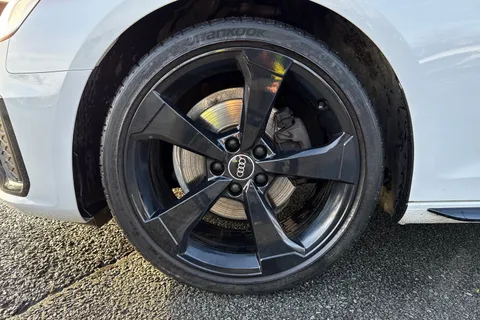 HF71VMD Audi A4 35 TFSI Black Edition 5dr S Tronic Thumbnail #12