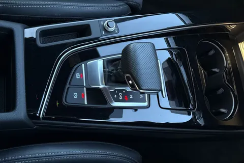 HF71VMD Audi A4 35 TFSI Black Edition 5dr S Tronic Thumbnail #22