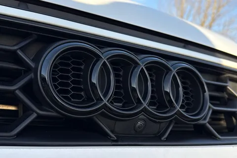 HF71VMD Audi A4 35 TFSI Black Edition 5dr S Tronic Thumbnail #25