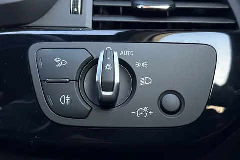 HF71VMD Audi A4 35 TFSI Black Edition 5dr S Tronic Thumbnail #33