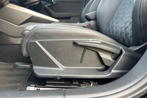 KP73VLA Audi S3 TFSI 310 PS S tronic Thumbnail #39