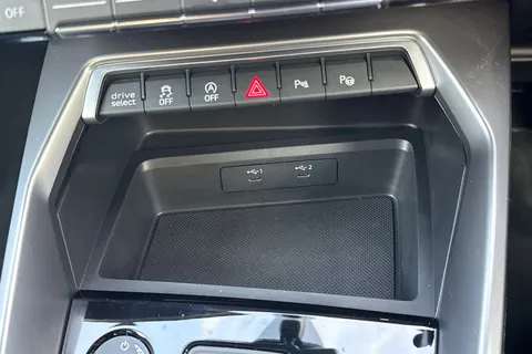 KP73VLA Audi S3 TFSI 310 PS S tronic Thumbnail #47