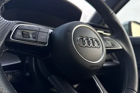 KP73VLA Audi S3 TFSI 310 PS S tronic Thumbnail #49