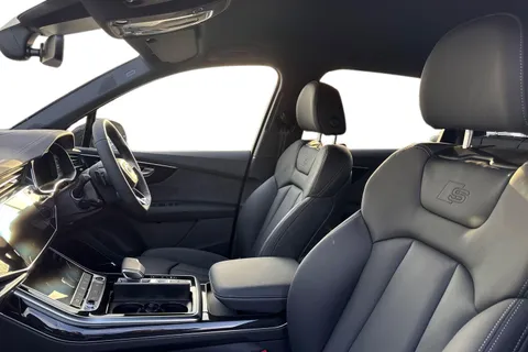  Audi Q7 3.0 TDI V6 Black Edition Tiptronic quattro Euro 6 (s/s) 5dr Thumbnail #16