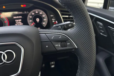  Audi Q7 3.0 TDI V6 Black Edition Tiptronic quattro Euro 6 (s/s) 5dr Thumbnail #58