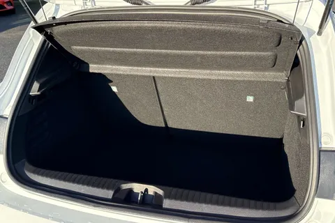 LD21BXP Renault Clio 1.6 E-TECH RS Line Auto Euro 6 (s/s) 5dr Thumbnail #6