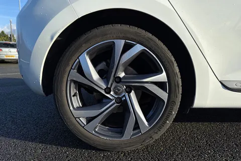 LD21BXP Renault Clio 1.6 E-TECH RS Line Auto Euro 6 (s/s) 5dr Thumbnail #10