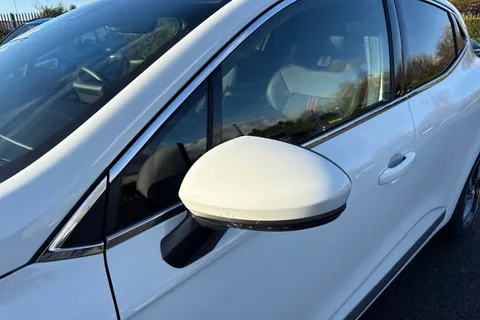 LD21BXP Renault Clio 1.6 E-TECH RS Line Auto Euro 6 (s/s) 5dr Thumbnail #28