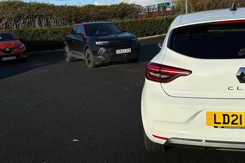LD21BXP Renault Clio 1.6 E-TECH RS Line Auto Euro 6 (s/s) 5dr Thumbnail #31