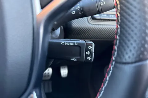 LD21BXP Renault Clio 1.6 E-TECH RS Line Auto Euro 6 (s/s) 5dr Thumbnail #37