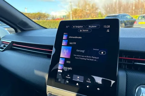 LD21BXP Renault Clio 1.6 E-TECH RS Line Auto Euro 6 (s/s) 5dr Thumbnail #40