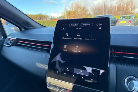 LD21BXP Renault Clio 1.6 E-TECH RS Line Auto Euro 6 (s/s) 5dr Thumbnail #46