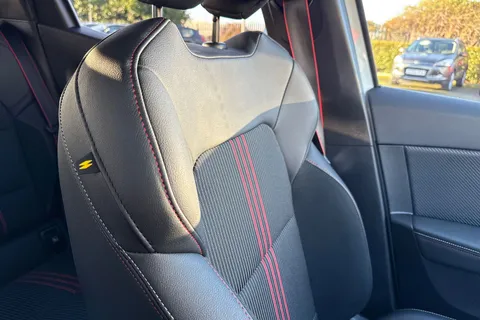 LD21BXP Renault Clio 1.6 E-TECH RS Line Auto Euro 6 (s/s) 5dr Thumbnail #56