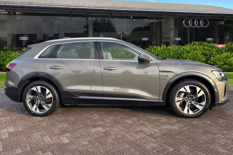 RK73MLV Audi Q8 e-tron Sport 55 e-tron quattro 300,00 kW Thumbnail #4