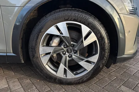 RK73MLV Audi Q8 e-tron Sport 55 e-tron quattro 300,00 kW Thumbnail #10