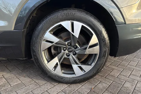 RK73MLV Audi Q8 e-tron Sport 55 e-tron quattro 300,00 kW Thumbnail #12