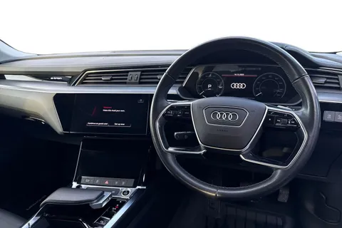 RK73MLV Audi Q8 e-tron Sport 55 e-tron quattro 300,00 kW Thumbnail #18