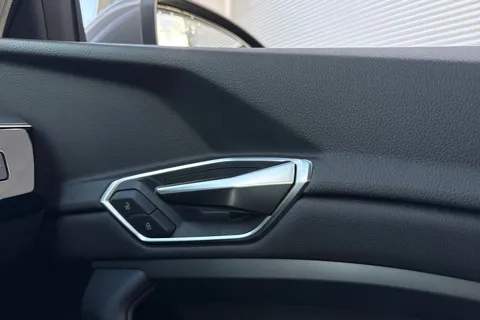 RK73MLV Audi Q8 e-tron Sport 55 e-tron quattro 300,00 kW Thumbnail #21