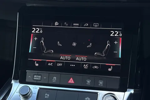 RK73MLV Audi Q8 e-tron Sport 55 e-tron quattro 300,00 kW Thumbnail #22