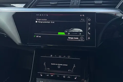 RK73MLV Audi Q8 e-tron Sport 55 e-tron quattro 300,00 kW Thumbnail #37